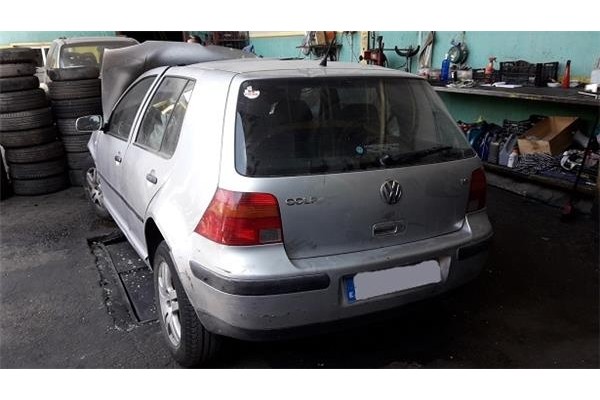 volkswagen golf iv berlina (1j1)(1997) del año 