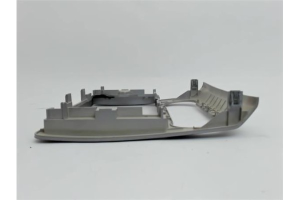 Recambio de embellecedor consola central para ford focus berlina (cap) referencia OEM IAM 4M5118522MBW  