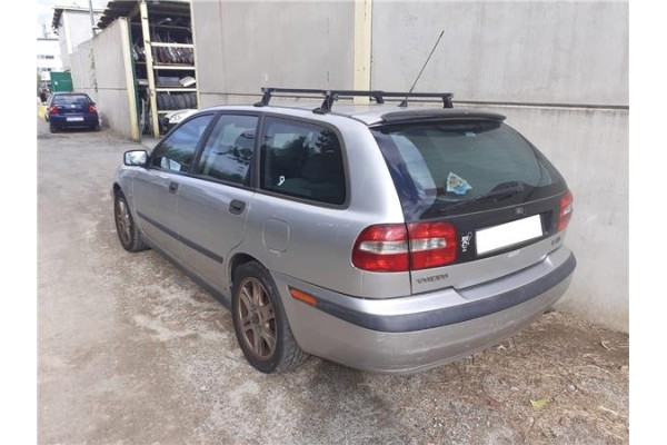 volvo v40 familiar (1995) del año 