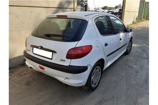peugeot 206 berlina (1998) del año 