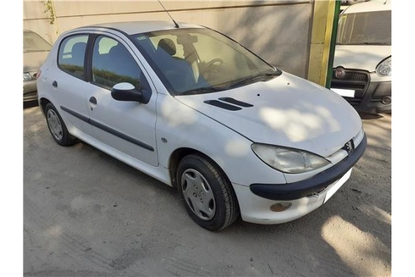 peugeot 206 berlina (1998) del año 