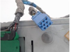 Recambio de radio / cd para renault megane ii berlina 5p referencia OEM IAM 8200084437  