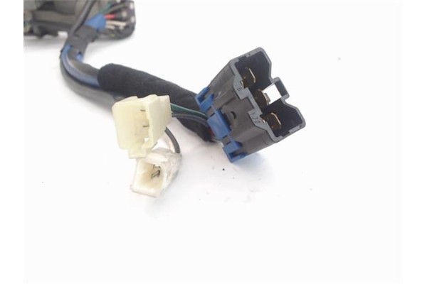 Recambio de clausor para kia carnival 2.9 td referencia OEM IAM 47361A  