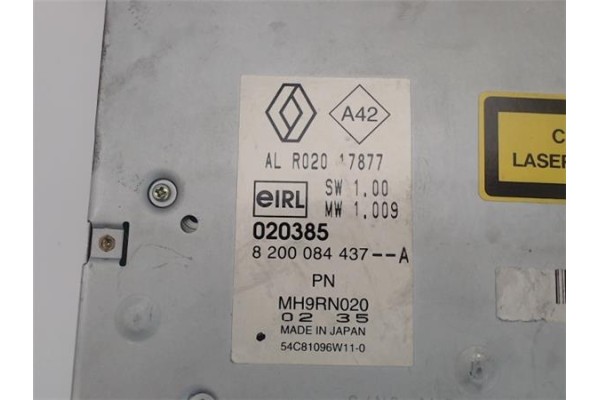 Recambio de radio / cd para renault megane ii berlina 5p referencia OEM IAM 8200084437  