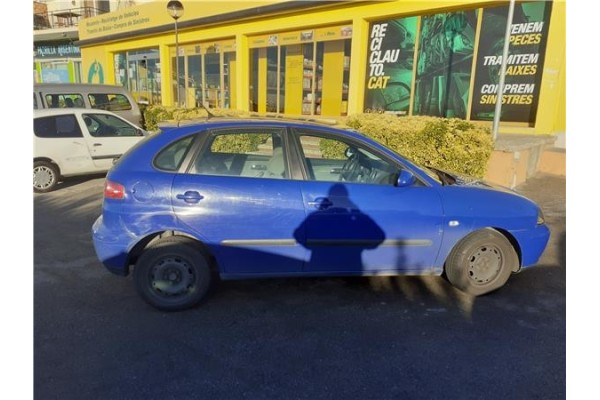 seat ibiza (6l1) del año 2002
