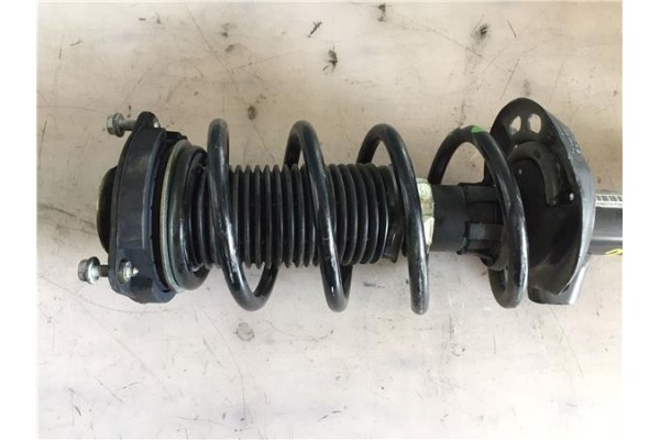 Recambio de amortiguador delantero derecho para seat leon (1p1) 1.4 tsi referencia OEM IAM 1K0411105GE 1K0413031CT 