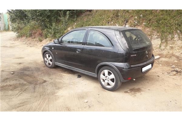 opel corsa c (2003) del año 