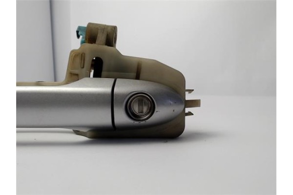 Recambio de maneta exterior delantero izquierda para kia rio (ub) 1.2 basic referencia OEM IAM 826511W0103D  