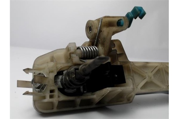 Recambio de maneta exterior delantero izquierda para kia rio (ub) 1.2 basic referencia OEM IAM 826511W0103D  