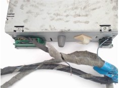 Recambio de radio / cd para renault megane ii berlina 5p referencia OEM IAM 8200084437A  