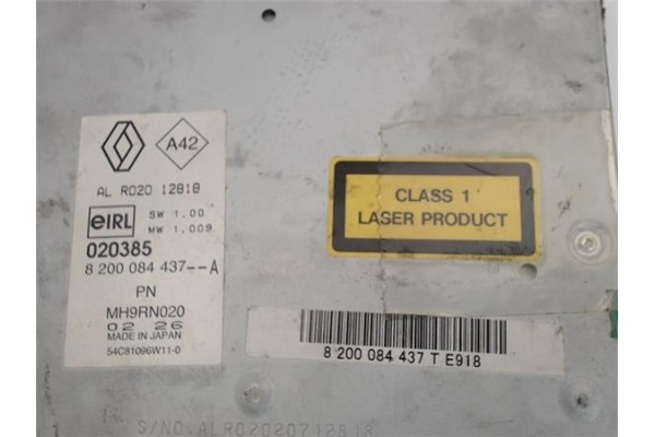Recambio de radio / cd para renault megane ii berlina 5p referencia OEM IAM 8200084437A  