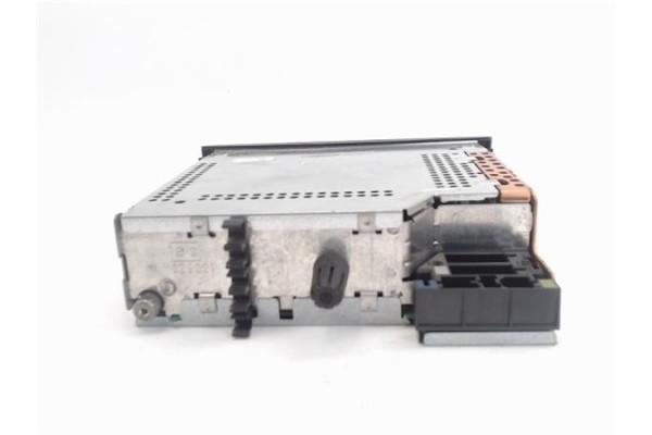 Recambio de radio / cd para renault clio ii fase ii (b/cb0) referencia OEM IAM 8200057681  