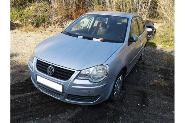 VOLKSWAGEN POLO IV (9N3)