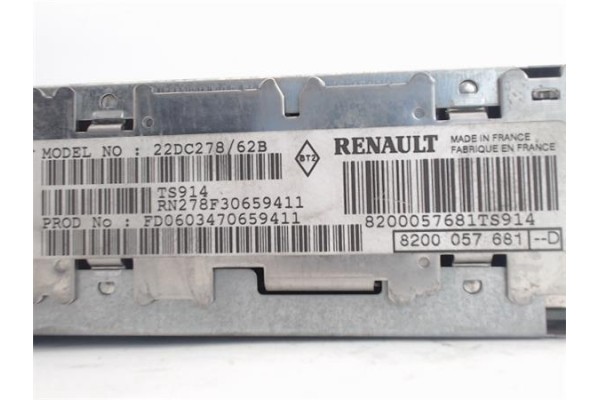 Recambio de radio / cd para renault clio ii fase ii (b/cb0) referencia OEM IAM 8200057681  