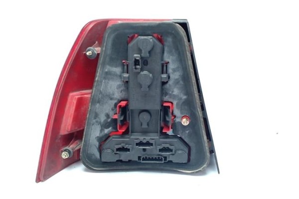 Recambio de piloto trasero derecho para volkswagen bora berlina (1j2) referencia OEM IAM 1J5945096AC 1J5945112AC 