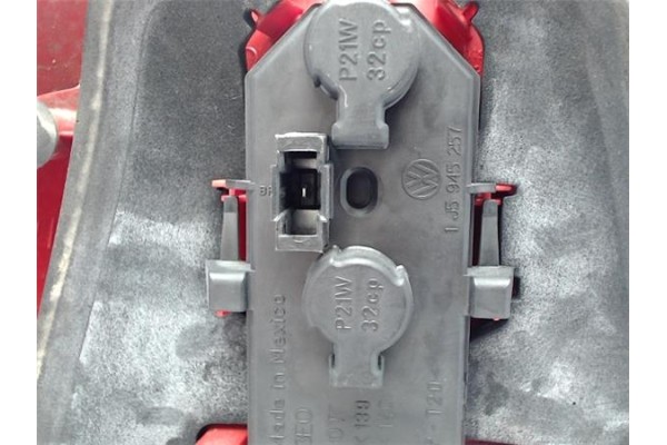 Recambio de piloto trasero derecho para volkswagen bora berlina (1j2) referencia OEM IAM 1J5945096AC 1J5945112AC 