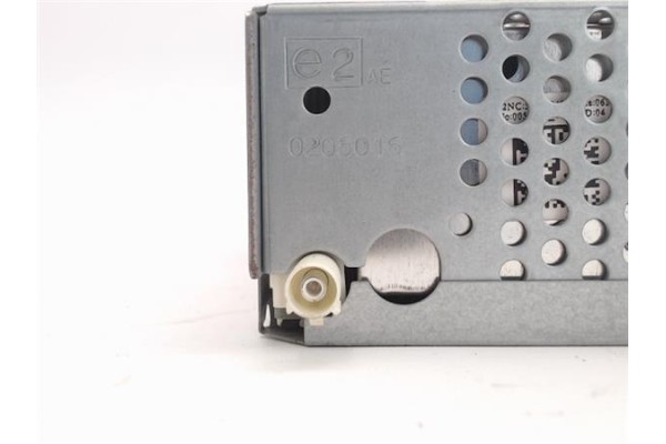Recambio de radio / cd para citroen c2 referencia OEM IAM PSARDCD411-52  