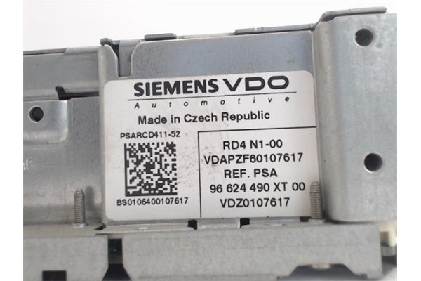 Recambio de radio / cd para citroen c2 referencia OEM IAM PSARDCD411-52  