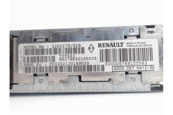 Recambio de radio / cd para renault clio ii fase ii (b/cb0) referencia OEM IAM 8200057681  