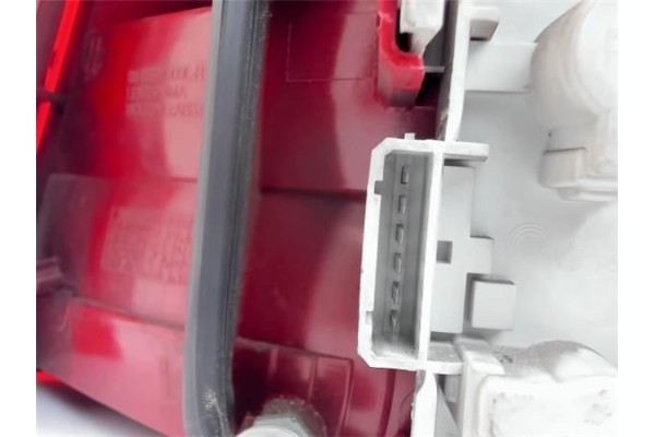 Recambio de piloto trasero izquierdo para skoda octavia combi (1u5) referencia OEM IAM 086651909L  