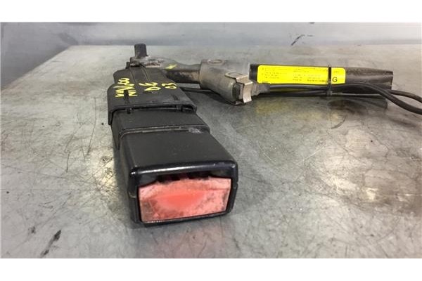 Recambio de anclaje cinturon delantero izquierdo para renault kangoo i (f/kc0) 1.5 dci (kc08, kc09) referencia OEM IAM 820002809