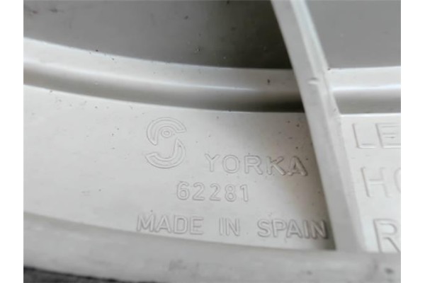 Recambio de piloto trasero derecho para opel zafira a referencia OEM IAM  62281 