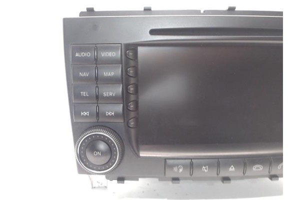 Recambio de radio / cd para mercedes-benz clk (bm 209) coupe referencia OEM IAM A2098205489 A2038270062 