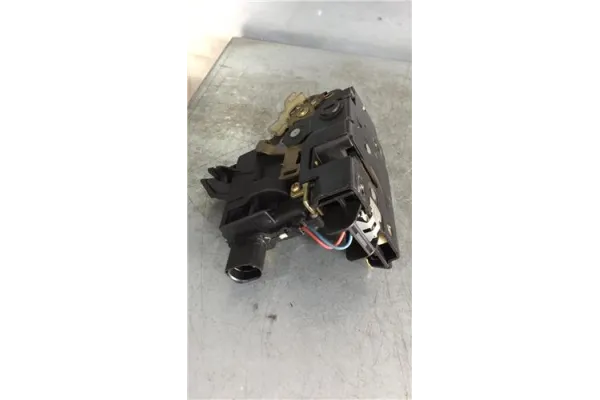 Recambio de cierre electromagnetico trasero derecho para seat toledo (1m2) 1.9 tdi referencia OEM IAM 3B4839016A  3B4839016AL , 