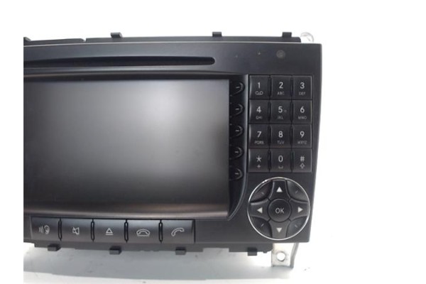 Recambio de radio / cd para mercedes-benz clk (bm 209) coupe referencia OEM IAM A2098205489 A2038270062 