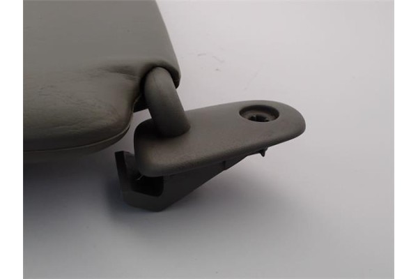 Recambio de parasol derecho para opel vivaro 1.9 dti referencia OEM IAM   