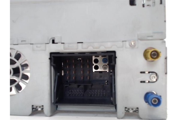 Recambio de radio / cd para mercedes-benz clk (bm 209) coupe referencia OEM IAM A2098205489 A2038270062 