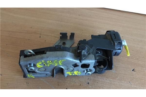 Recambio de cierre electromagnetico trasero derecho para mercedes-benz clase a (bm 168) 1.4 140 (168.031) referencia OEM IAM   