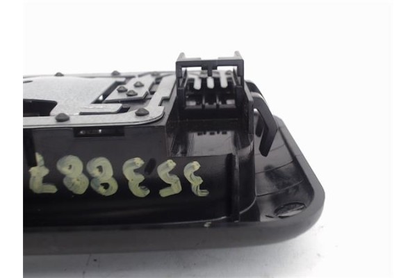 Recambio de luz delantero central techo para fiat 500 1.2 referencia OEM IAM 735244962  