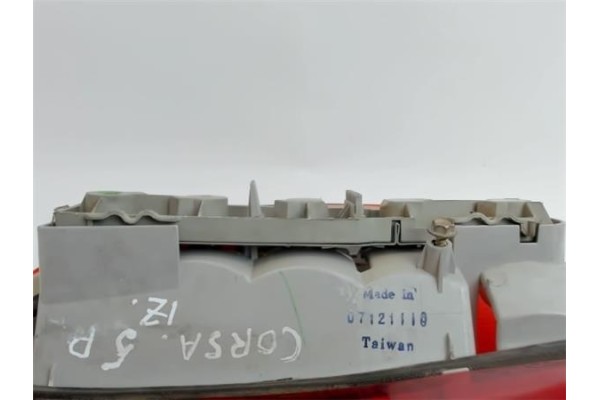 Recambio de piloto trasero izquierdo para opel corsa b referencia OEM IAM 1223490 07121110 