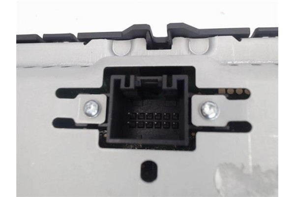 Recambio de radio / cd para volkswagen golf vii variant (ba5) referencia OEM IAM VWZ6Z9R2921977 3G0919605 