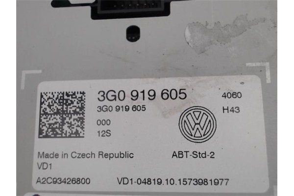Recambio de radio / cd para volkswagen golf vii variant (ba5) referencia OEM IAM VWZ6Z9R2921977 3G0919605 