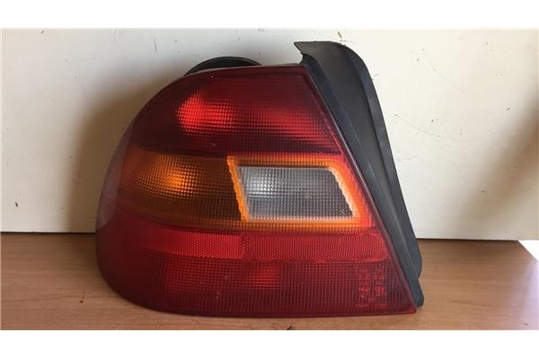 Recambio de piloto trasero izquierdo para honda civic berlina .5 (ma/mb)(1995) 1.4 (ma8/mb2) [1,4 ltr. - 55 kw] referencia OEM I