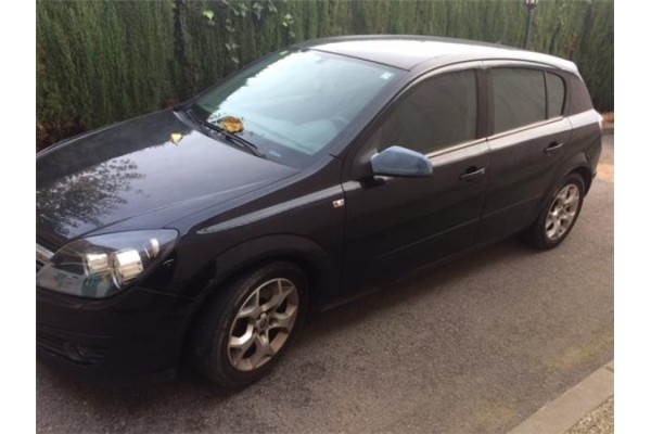opel astra h berlina del año 2004