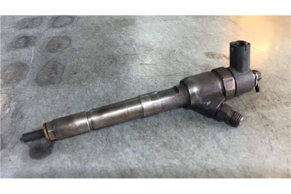 Recambio de inyector para opel corsa c 1.3 cdti referencia OEM IAM 0445110  
