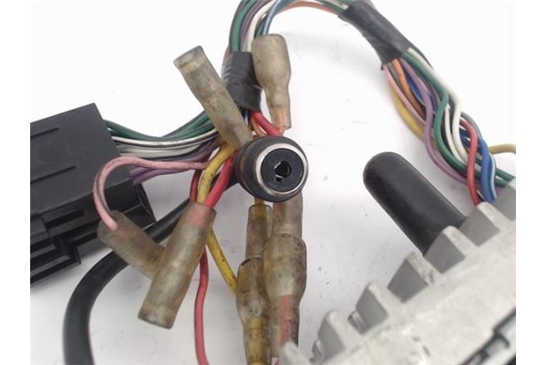 Recambio de radio / cd para seat leon (1m1) referencia OEM IAM   