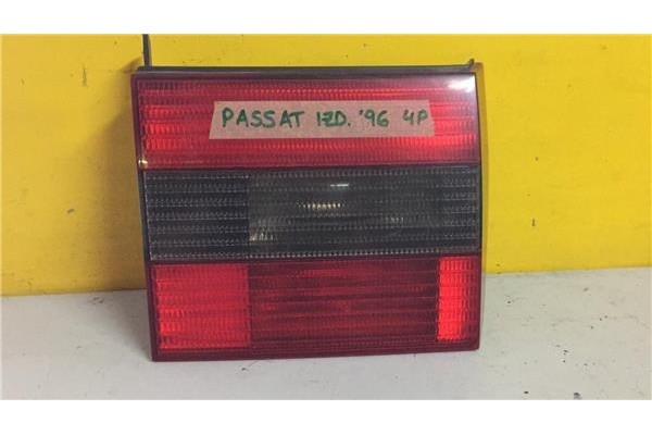 Recambio de piloto interior izquierdo para volkswagen passat berlina (3a2)(1993 ) 1.6 cl [1,6 ltr. - 74 kw] referencia OEM IAM 3