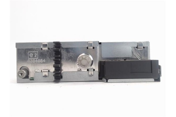 Recambio de radio / cd para renault modus i referencia OEM IAM 8200529115  