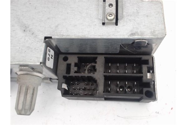 Recambio de radio / cd para renault modus i referencia OEM IAM 8200529115  