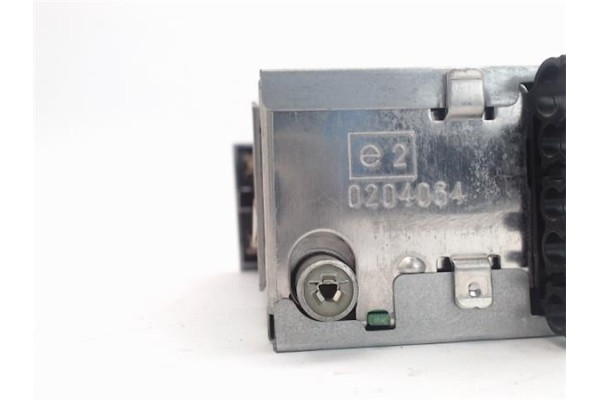 Recambio de radio / cd para renault modus i referencia OEM IAM 8200529115  