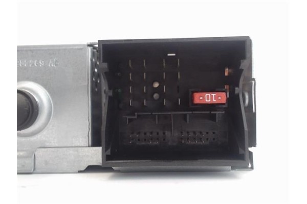 Recambio de radio / cd para citroen c3 referencia OEM IAM 96643698XT  