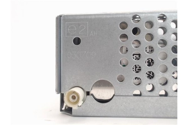 Recambio de radio / cd para citroen c3 referencia OEM IAM 96643698XT  