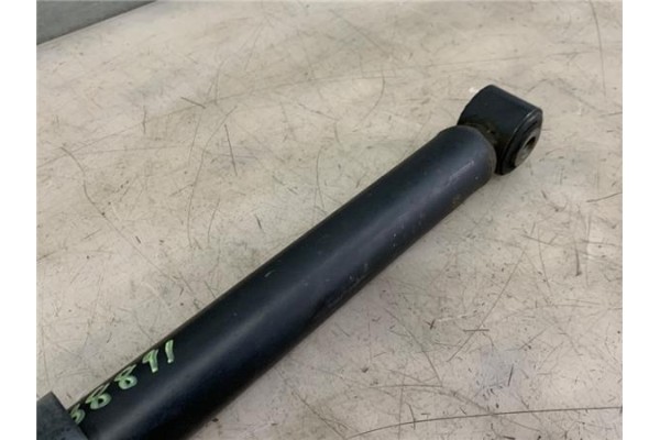 Recambio de amortiguador trasero derecho para nissan navara pickup (d40m) 2.5 dci referencia OEM IAM 56200EB30A 56200EB30B 