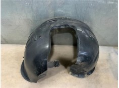Recambio de protector pase rueda delantero izquierdo para citroen c4 berlina 1.6 exclusive referencia OEM IAM 7136LN  