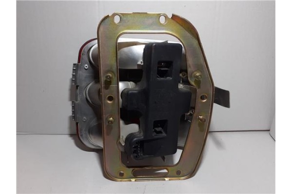 Recambio de piloto trasero izquierdo para fiat brava (182) 1.6 16v / 16v 100 elx referencia OEM IAM 37210748S  