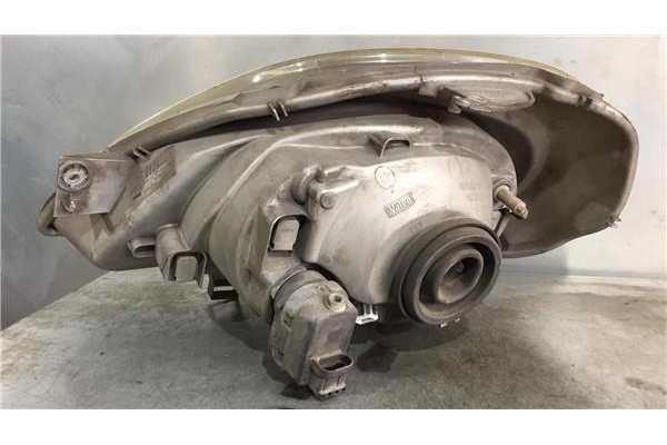 Recambio de faro delantero dcho para renault trafic ii furgón 1.9 29 cn referencia OEM IAM 7700311372 91165720 2600000QAD , NISS